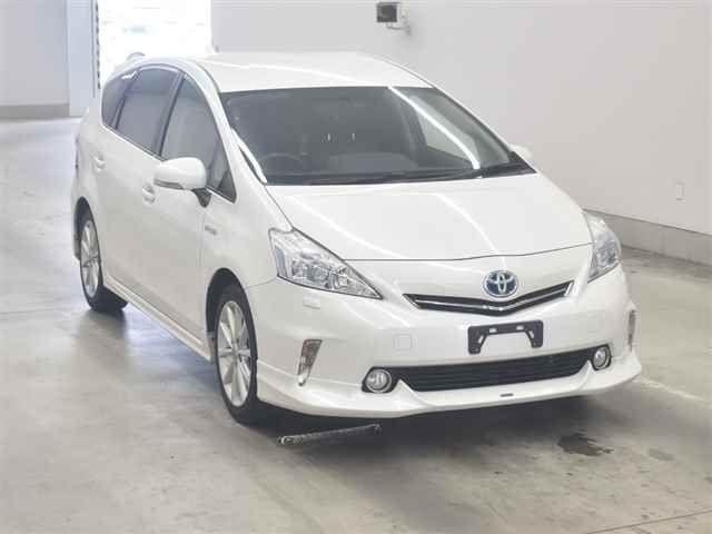 70235 TOYOTA PRIUS ALPHA ZVW40W 2013 г. (MIRIVE Aichi)